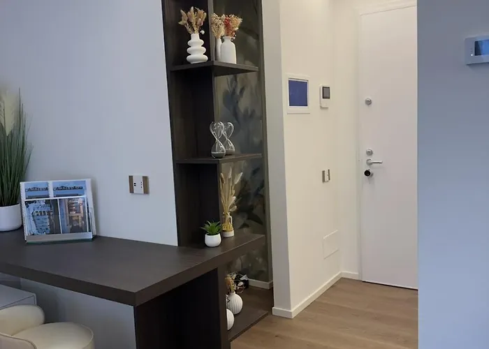 Luxury - Metropolitana M4- San Babila -stadio San Siro - Duomo - Aeroporto Linate - Castello Sforzesco