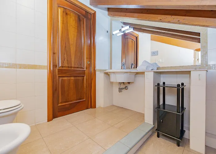 Bnbest Tricolore 6 Pax