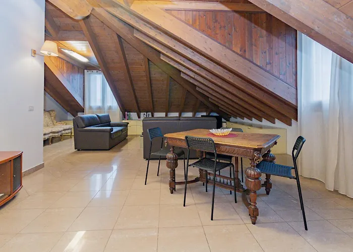 Lägenhet Bnbest Tricolore 6 Pax 140 Sqm