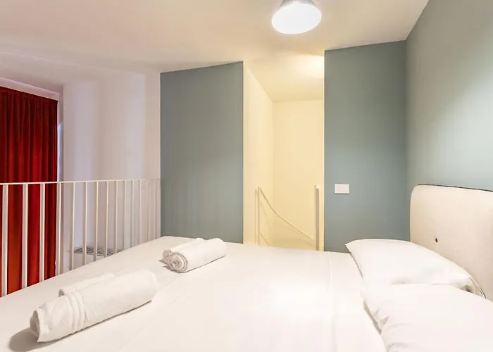 Borromei Apartment *