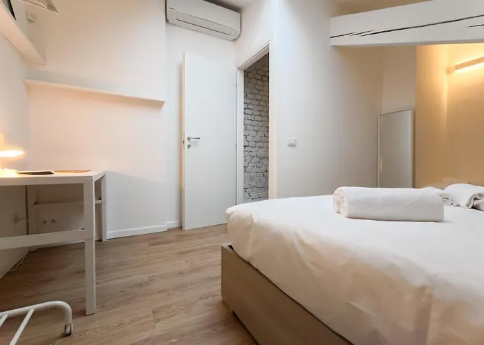 Apartment Navigli - Via Vigevano 45 *