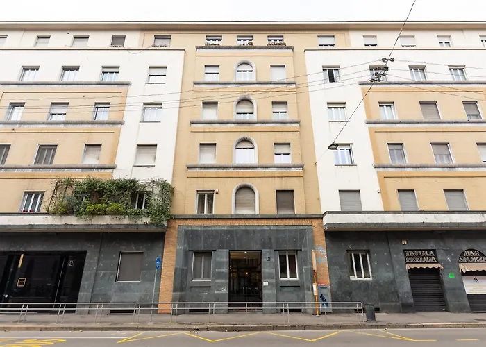 Pianob Duomo - Spacious 2br For 8 In Apartamento Milão