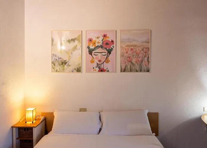 Characteristic 2 Double Bedroom Apartament