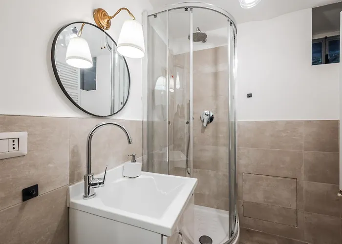 The Botanical Court - Porta Venezia Apartment