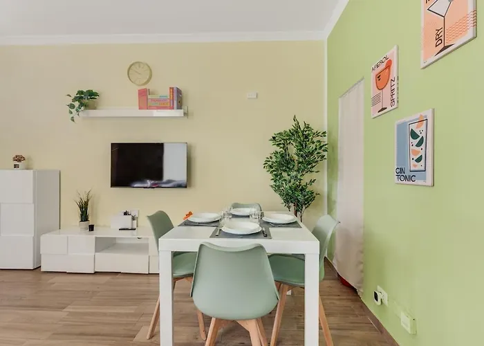 Modern 10 Min To Duomo, M3 Rogoredo Apartment