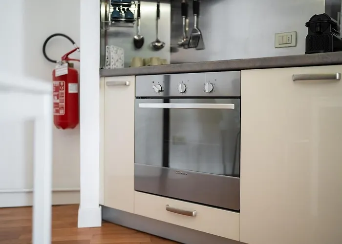 Stylish With Balcony - Brera Apartament *