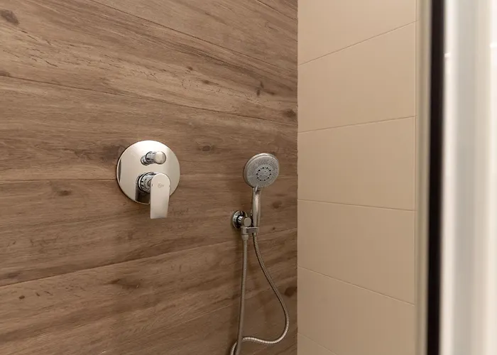 Apartment Entire With Patio In The Isola Area Mailand