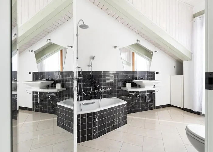 Easylife - - C Italia 68bp5 - P Ticinese * Milan