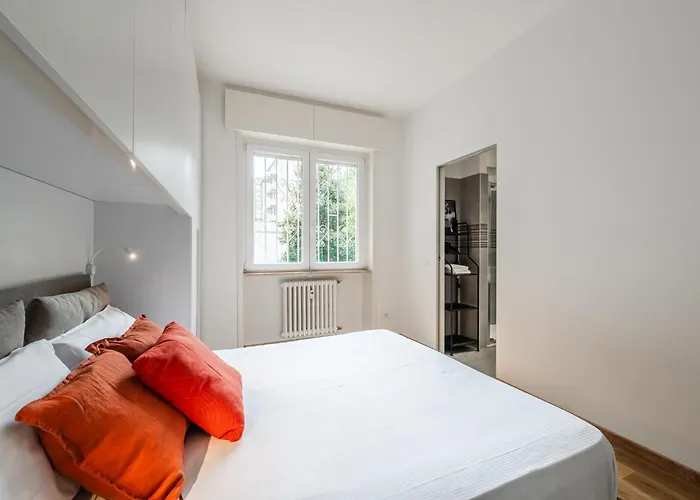 Misurata Apartment Milan