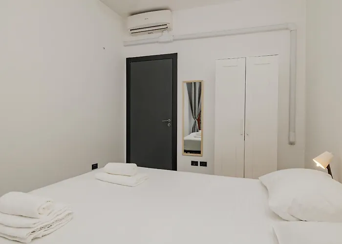 Διαμέρισμα Bnbest Walk In Duomo 4-6 Pax *