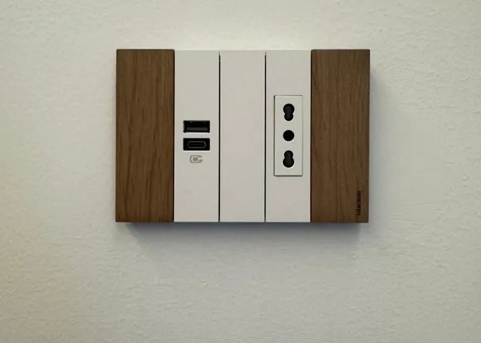 Luxury - Metropolitana M4- San Babila -stadio San Siro - Duomo - Aeroporto Linate - Castello Sforzesco