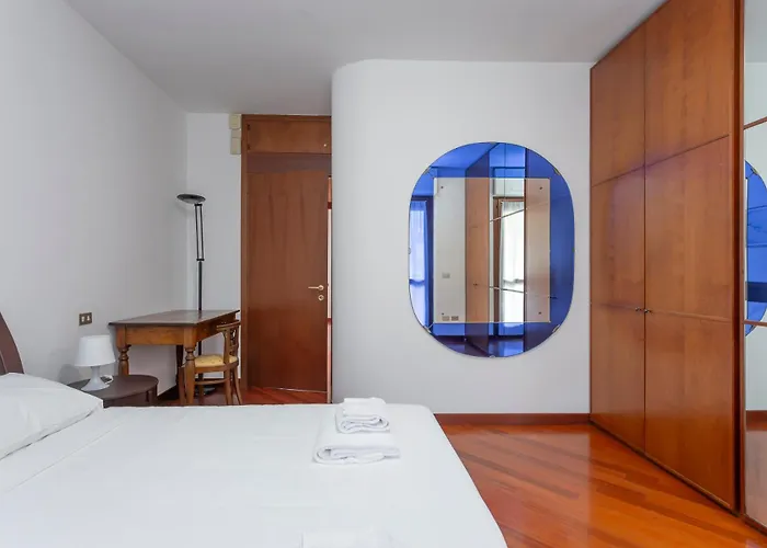 Metro 4 Spacious And Bright Three-room *