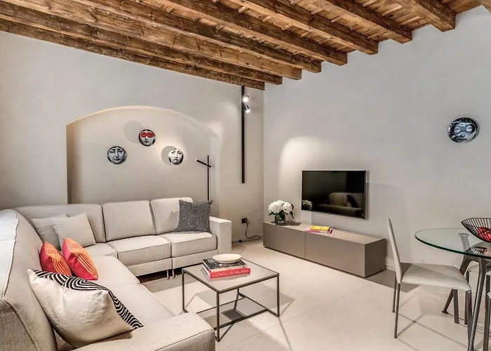 Apartment Seety Porta Romana Statue