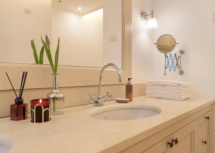 Guesthost - 500sqm Luxury With Spa, Gym, Terrace, Game & Garage ميلان