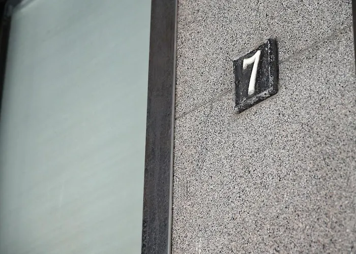 Apartment Luca Duomo Versace Milan