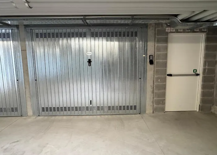 Luxury - Metropolitana M4- San Babila -stadio San Siro - Duomo - Aeroporto Linate - Castello Sforzesco * Milán