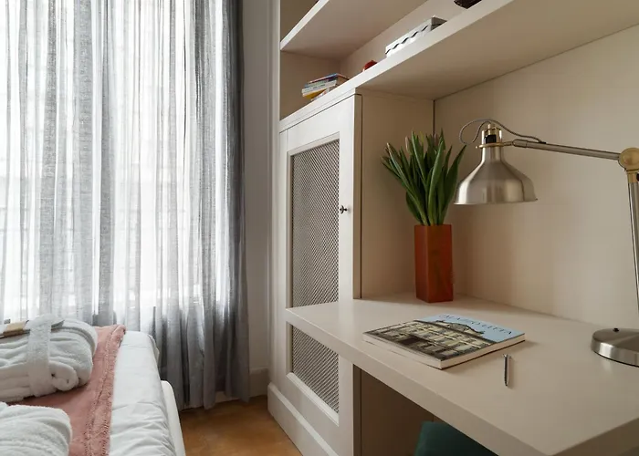 Guesthost - 500sqm Luxury With Spa, Gym, Terrace, Game & Garage *