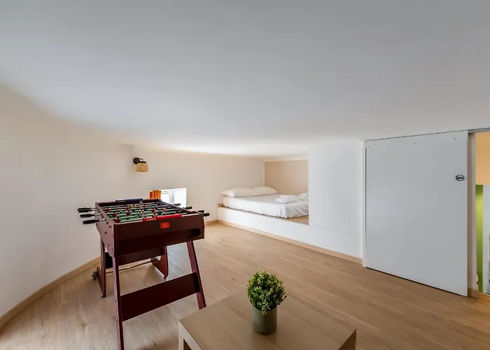 Family-friendly In Isola District Milán