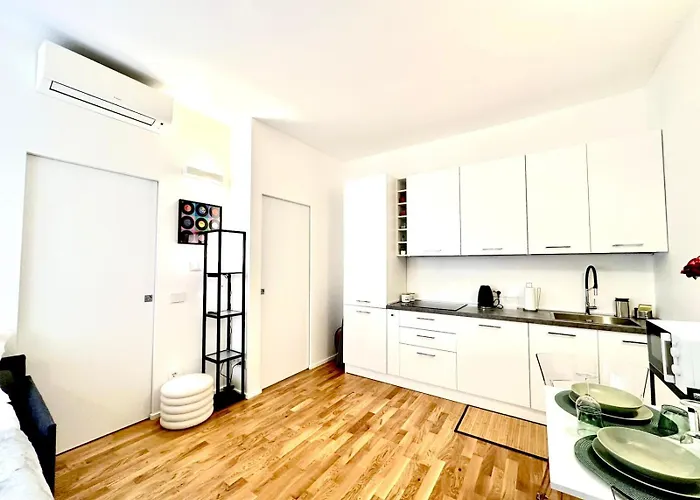 Apartamento Albani Life, Stile & Comfort In Soluzione Silenziosa E Indipendente, Comoda Per Stadio San Siro, Rho Fiera E Life *