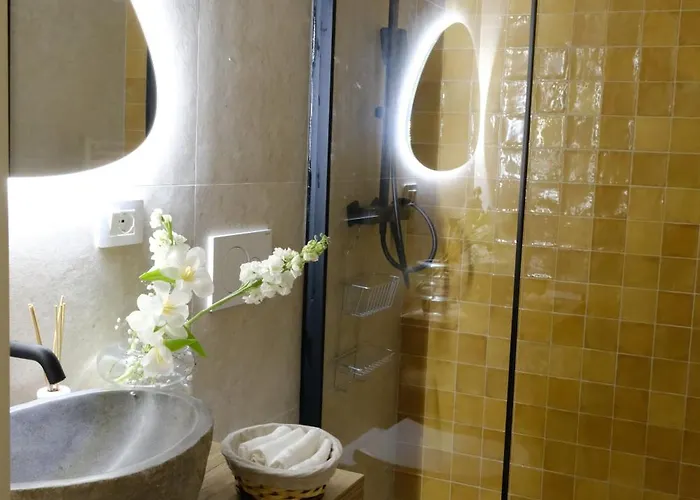 Urban 42 * ميلان