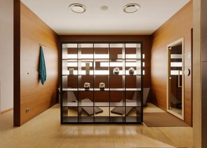 Guesthost - 500sqm Luxury With Spa, Gym, Terrace, Game & Garage