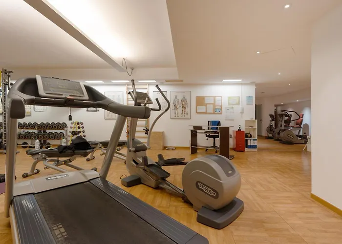 Guesthost - 500sqm Luxury With Spa, Gym, Terrace, Game & Garage * Mediolan