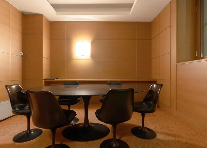 Guesthost - 500sqm Luxury With Spa, Gym, Terrace, Game & Garage