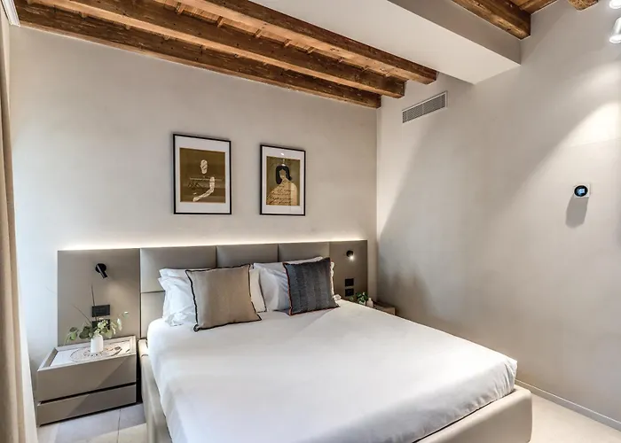 Apartment Seety Porta Romana Statue *