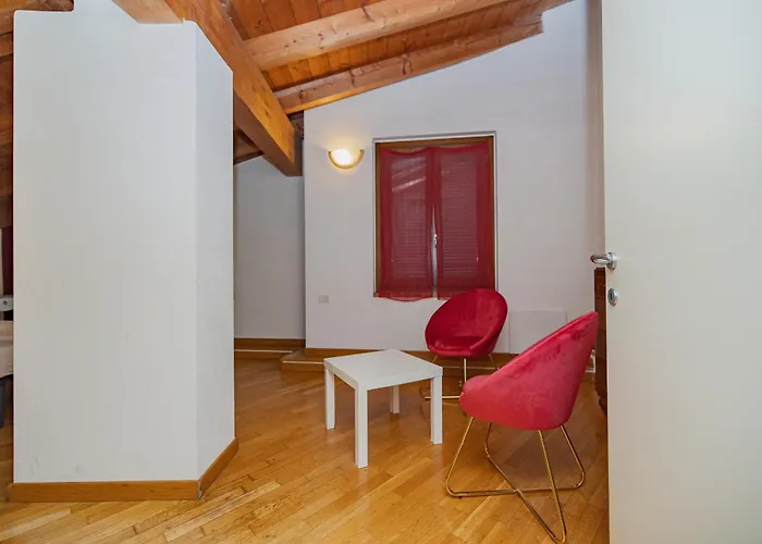 Bnbest Walk In Duomo 4-6 Pax Apartman