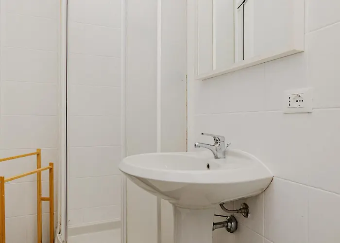 Bnbest Walk In Duomo 4-6 Pax Apartman Milánó