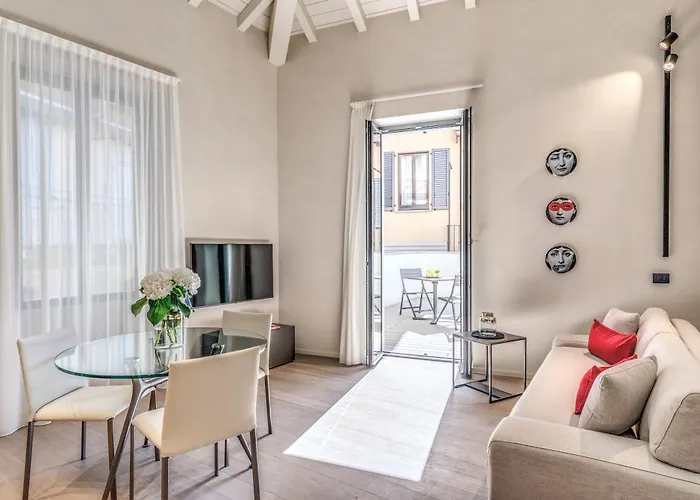 Seety Porta Romana Statue * Milan