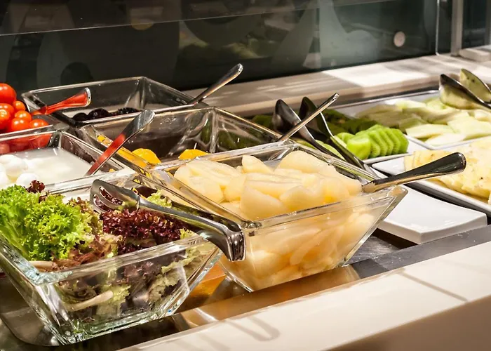 كراون بلازا ميلانو سيتي فندق