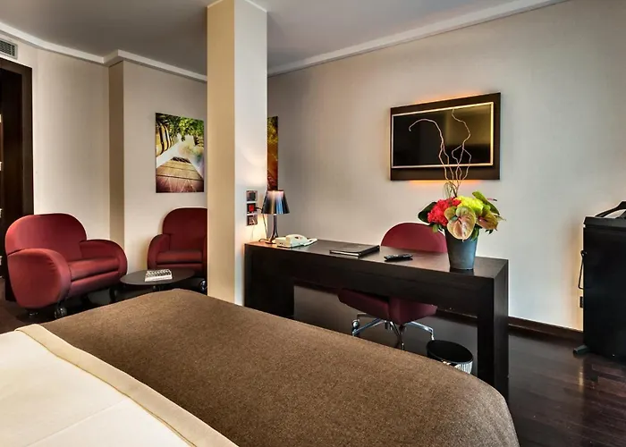 فندق كراون بلازا ميلانو سيتي 4*