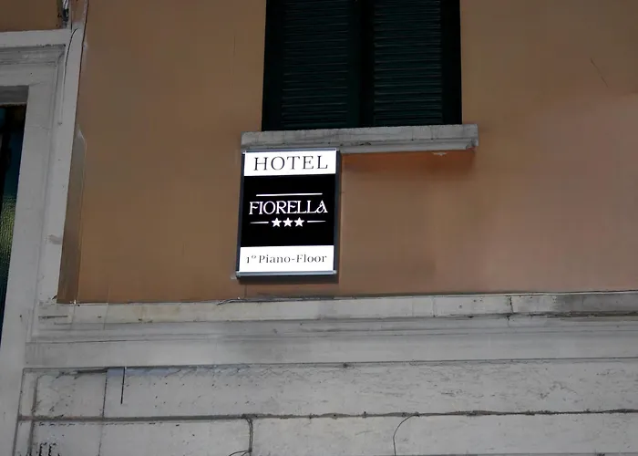 ホテル Fiorella 3*