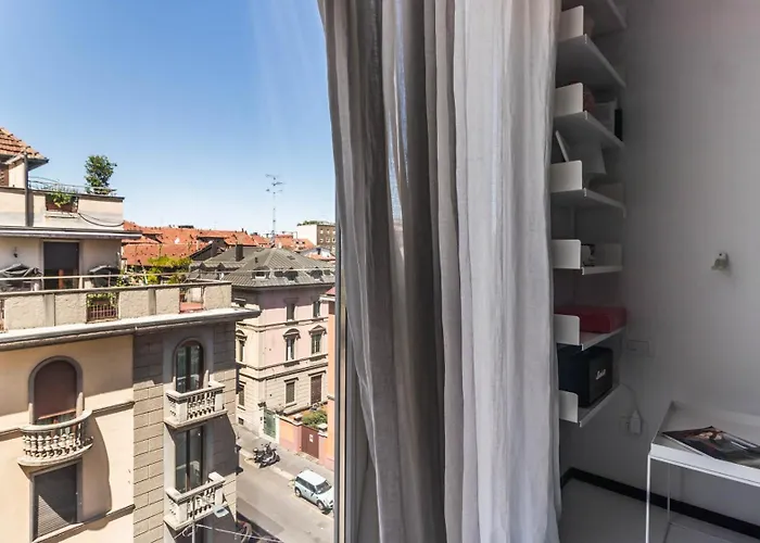 Italianway Easy - Poma 61 B * Milán