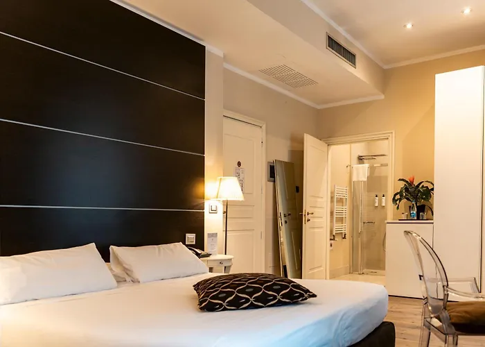 Отель Townhouse 33 Boutique