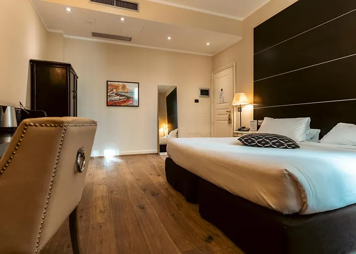 Townhouse 33 Boutique Отель
