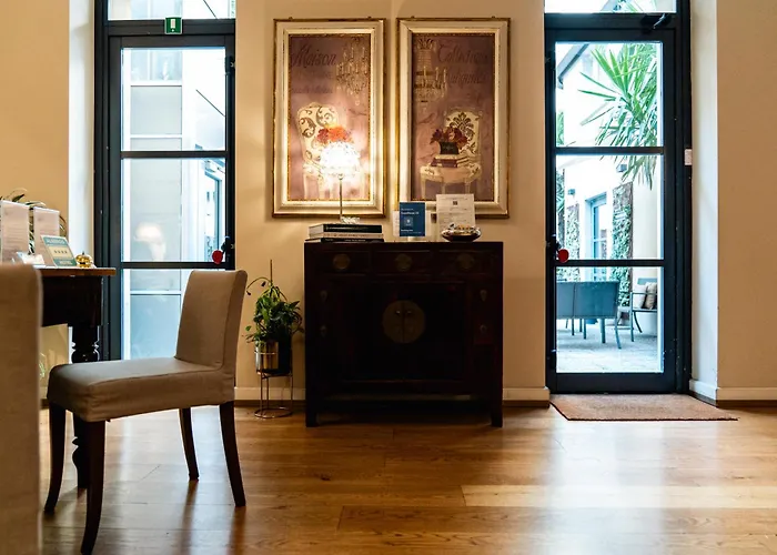 Townhouse 33 Boutique Отель Милан