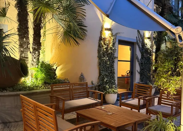 Townhouse 33 Boutique 4*