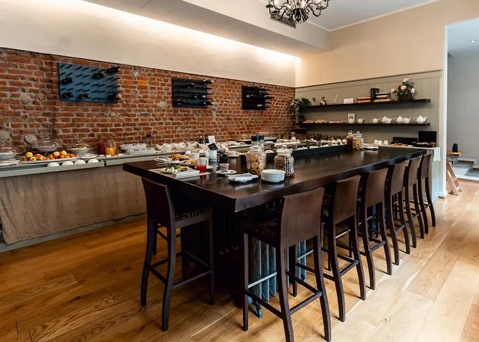 Townhouse 33 Boutique