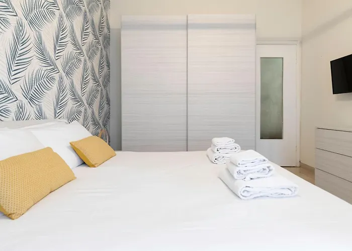 Uguzzone 21 * מילאנו