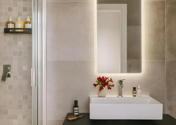 Numa Montenero Apartmanhotel Milánó