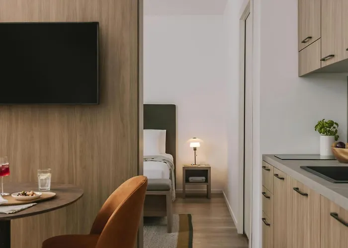 Aparthotel Numa Montenero 4*