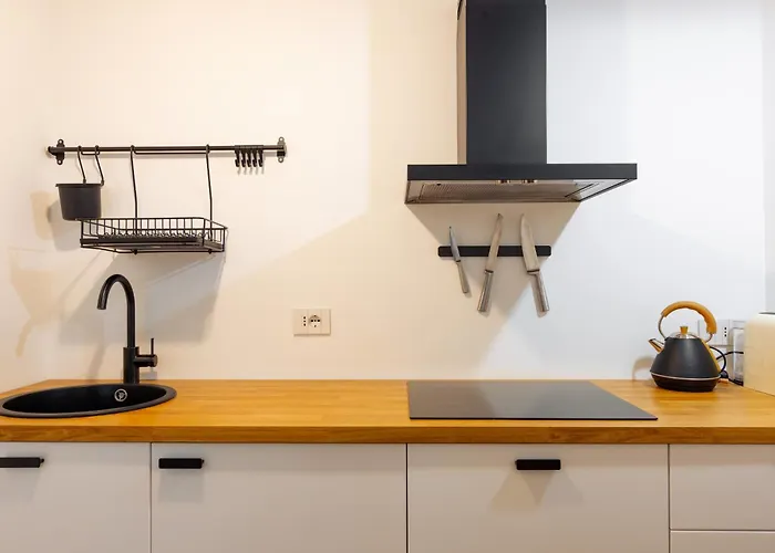 بيت ضيافة Spacious Design 4*