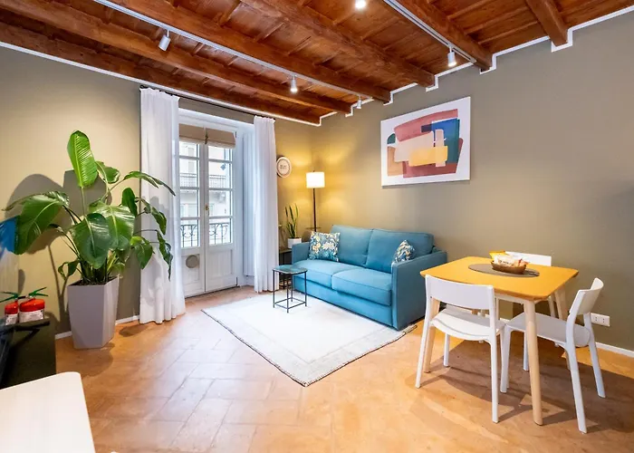 Splendido Bilocale In Via Madonnina, Zona Brera * Milano