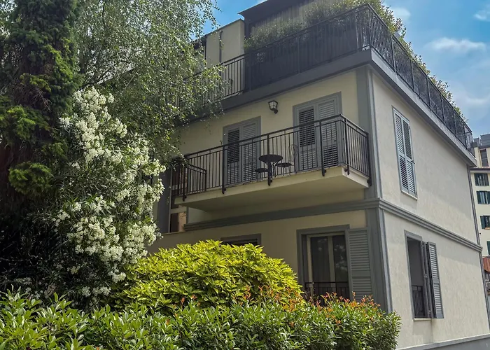 Apartman Teodorico - Quiet Garden View With Parking Milánó