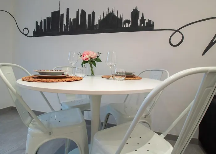 Stylish Flat Porta Venezia Fast Wifi Ac Metro-5 Min From Duomo * Milán