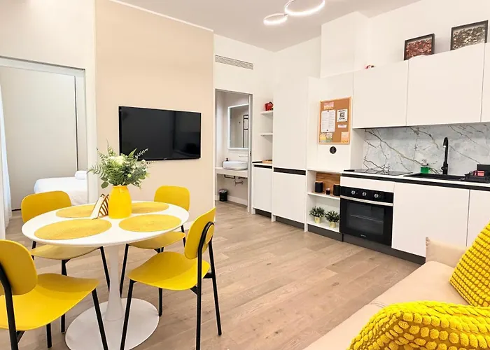 Teodorico - Quiet Garden View With Parking Appartamento