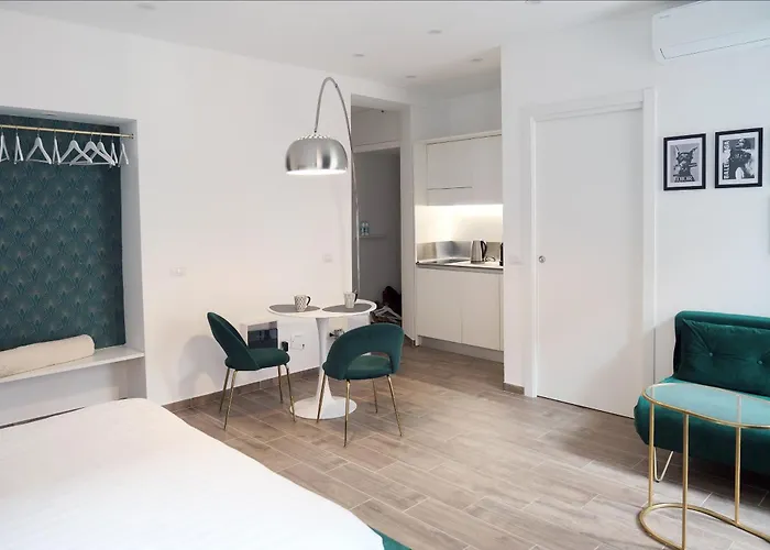 Comecasa Stylish -15 Min Walk To Duomo Διαμέρισμα *