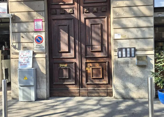 Claire - De Angeli Metro & Citylife Milan